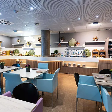 Novotel Centro Hotel 4*